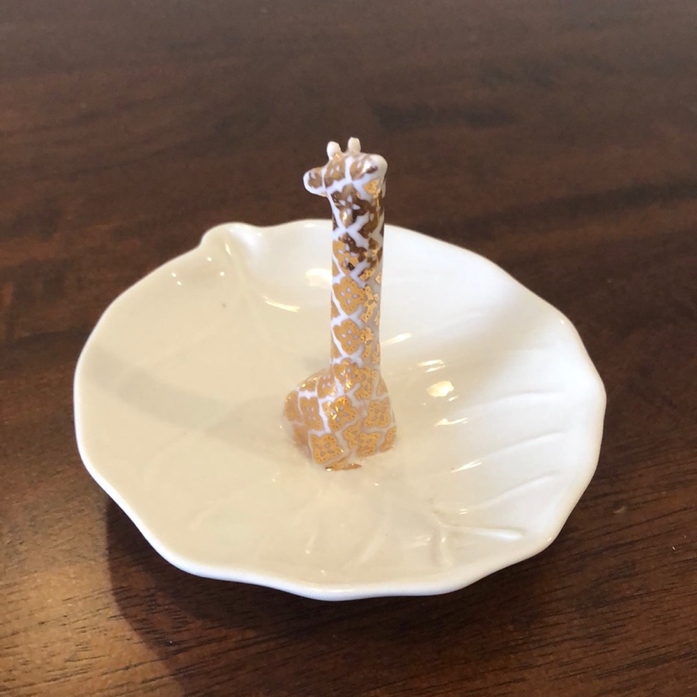 Anthropologie giraffe jewelry dish!